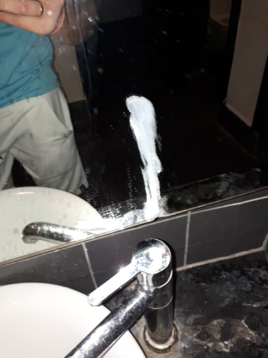 Sonstiges Well Palace Side