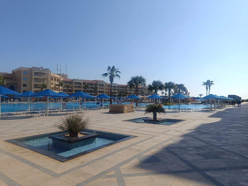 Pool Pickalbatros Blu Spa Resort