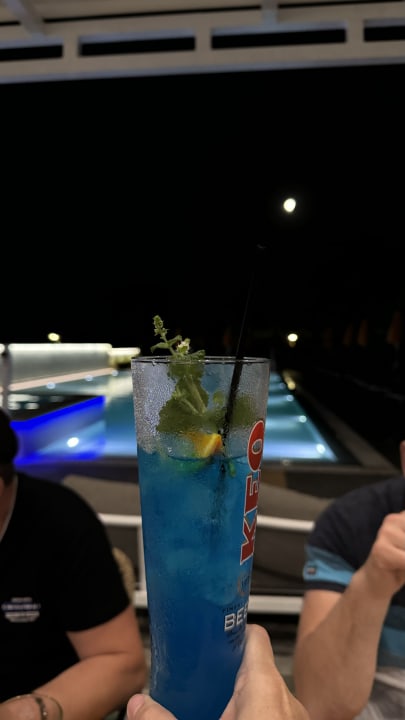 Pool Mazoren Art Hotel