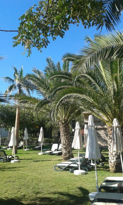 Ruheplatz im Garten Belek Beach Resort Hotel