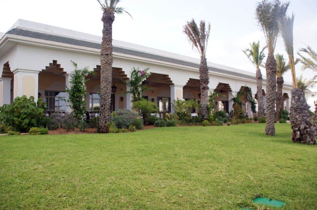 Aussenbereich des mediterranen Restaurants Occidental Marco Polo