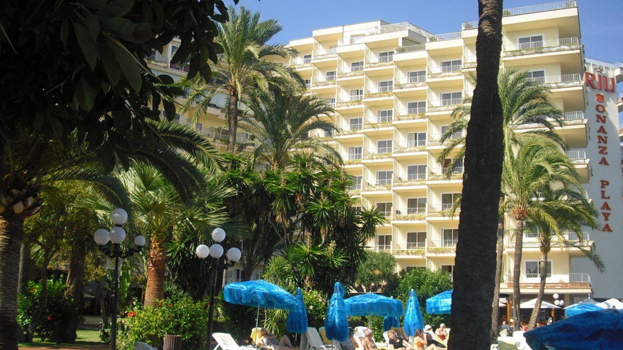 Blick vom Pool auf das hotel Hotel Bonanza Playa