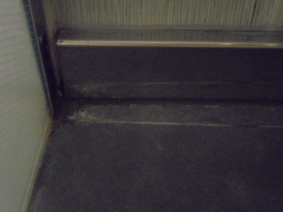 Dusche/ und Toilette The Sense Deluxe Hotel