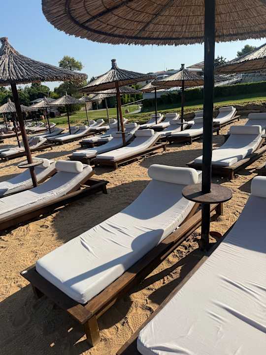 Strand Istion Club & Spa