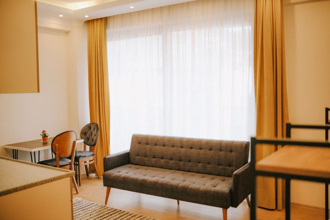 Zimmer Tanrise City Residence