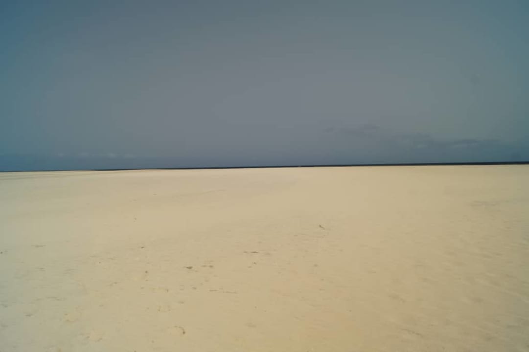 Piękny piasek Oasis Salinas Sea