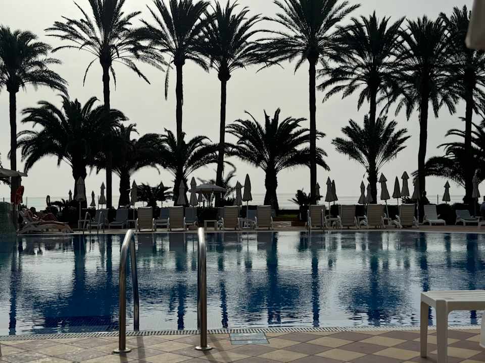 Pool Hotel Riu Palace Tres Islas