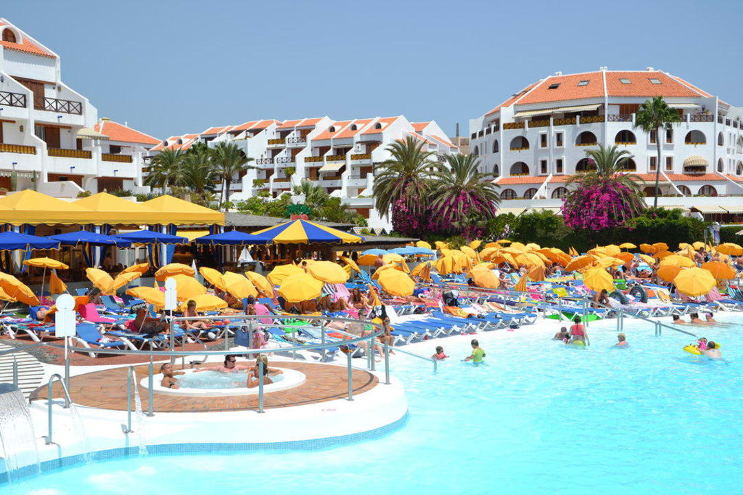 Voller Pool, ab 7 Uhr alles Reserviert Parque Santiago III Official