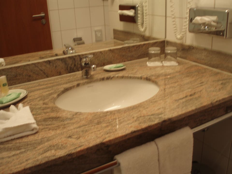 Bad Welcome Hotel Gelsenkirchen