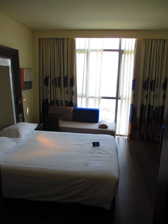 Schlafzimmer Hotel Novotel Abu Dhabi Gate