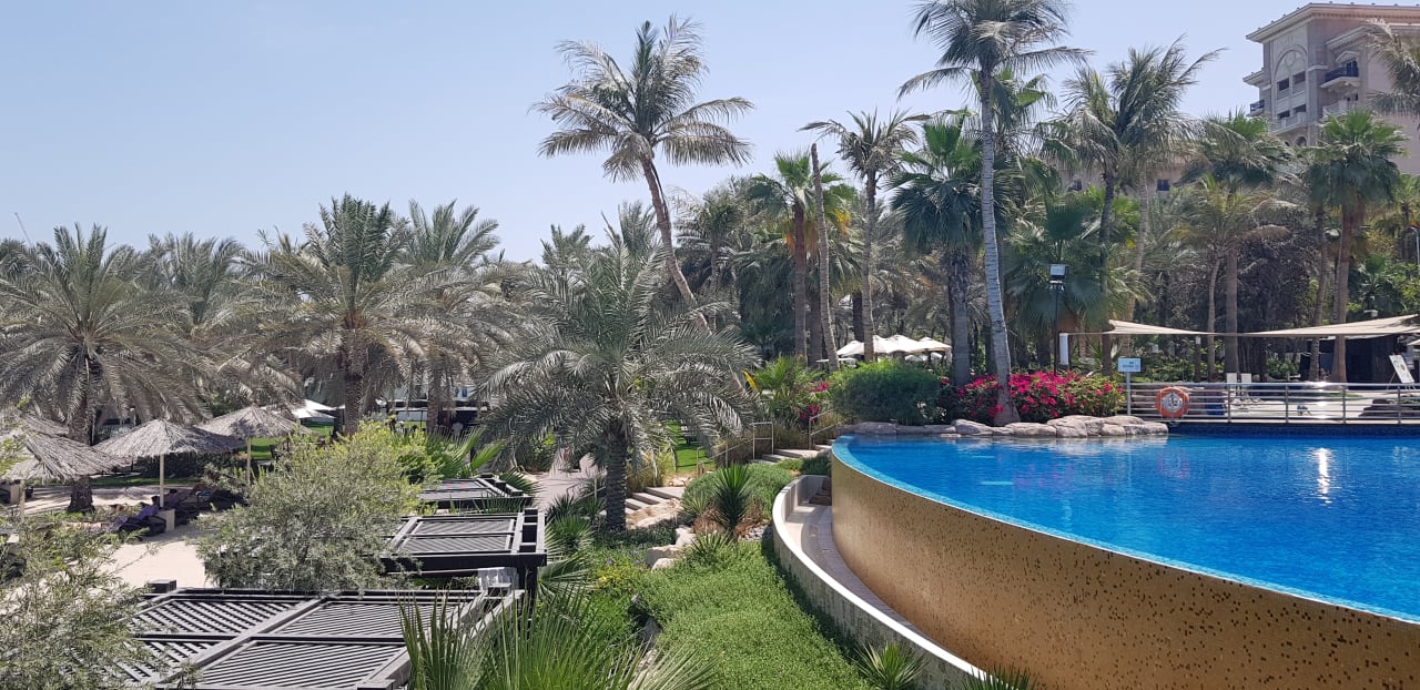 Pool Le Meridien Mina Seyahi Beach Resort & Waterpark