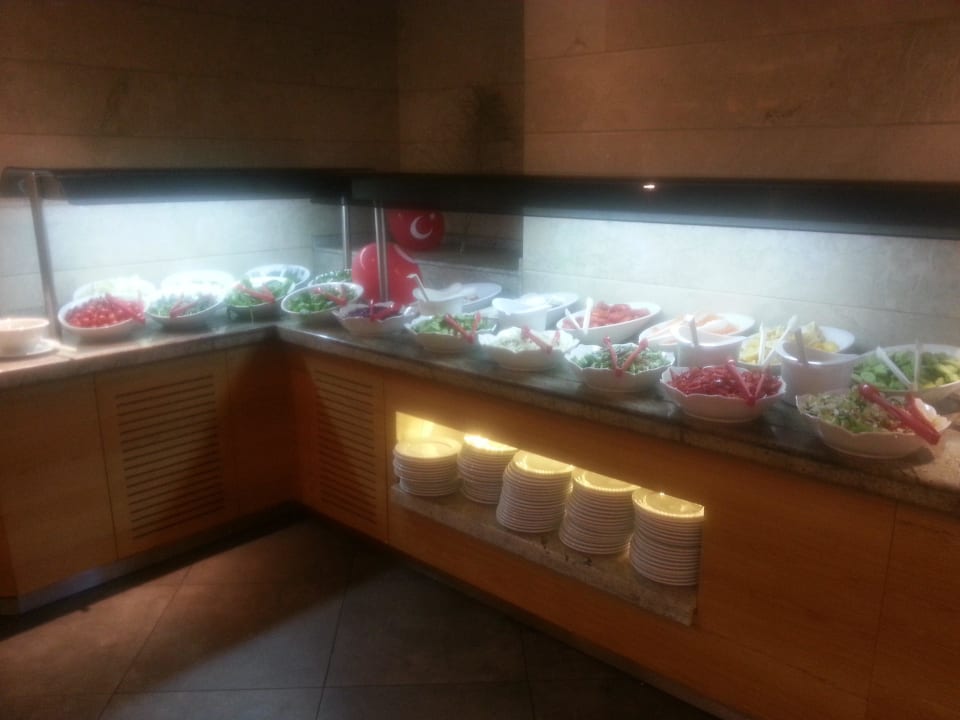 Hauptrestaurant Büffet letzter Abend Barut Hemera