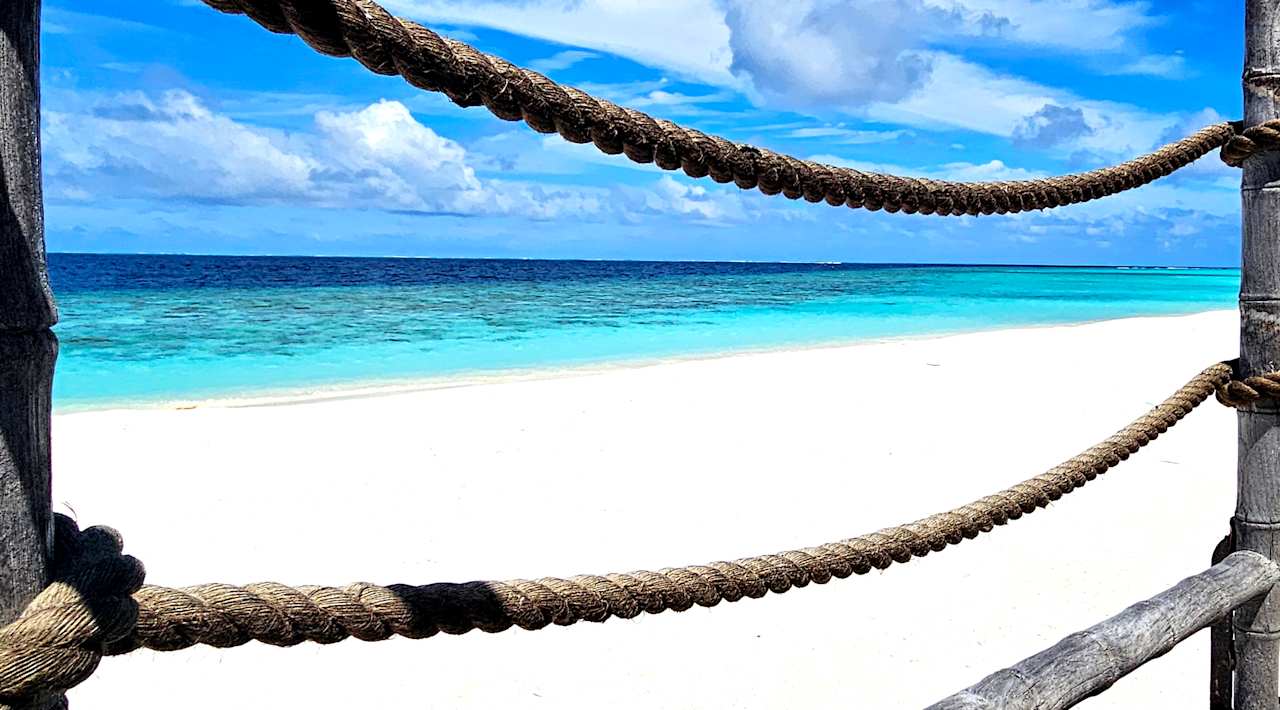 Strand Constance Moofushi Maldives