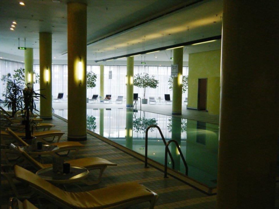 Pool Hilton Munich Airport