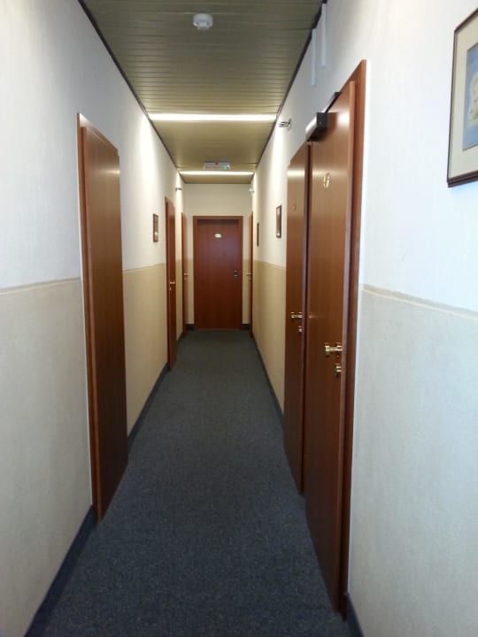 Flur im Hotel Garner Hotel Cologne - Engelbertz