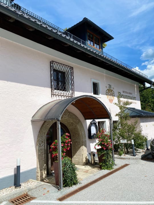 Außenansicht BRUNNWIRT Essen & Wohnen