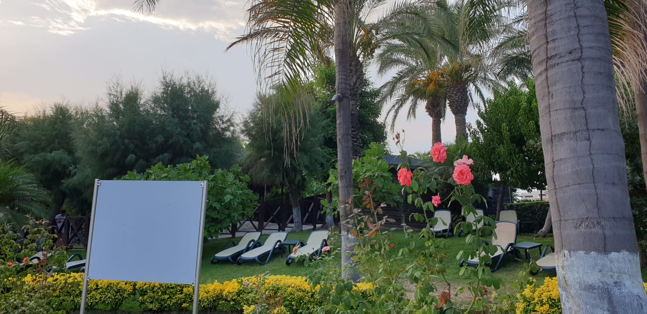 Gartenanlage Sunis Kumköy Beach Resort Hotel & Spa