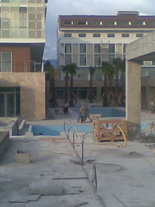 Viele Pools werden gerade gebaut Sentido Trendy Verbena Beach