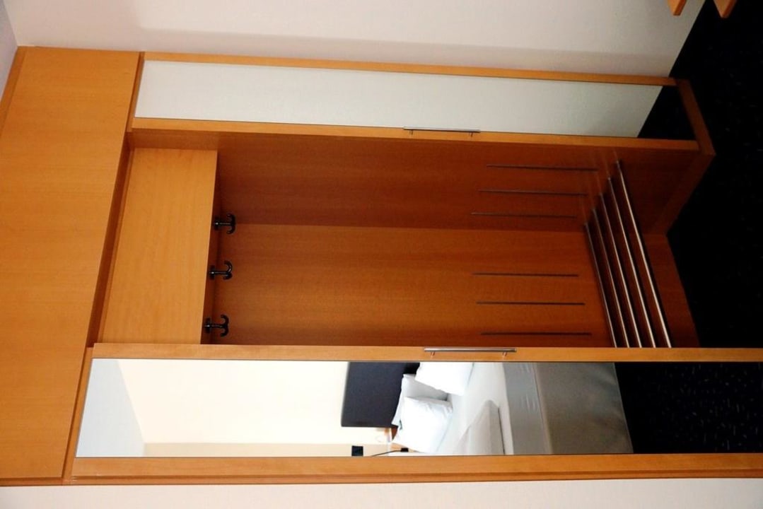 Schrank Mercure Hotel Bochum City