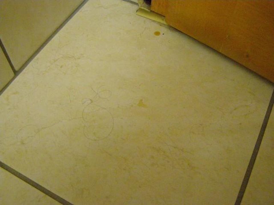 Boden im Badezimmer Hotel Laroba