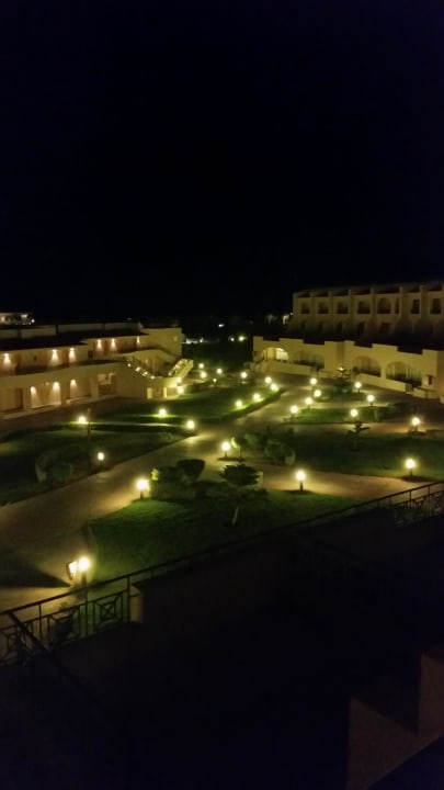 Ausblick vom Balkon abends  Cleopatra Luxury Resort Makadi Bay