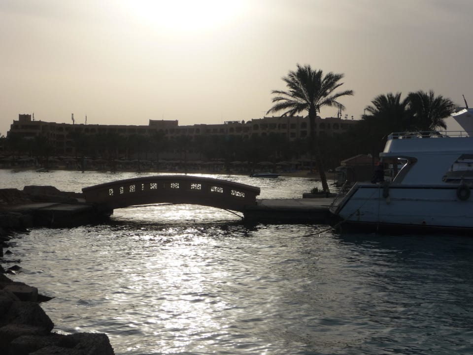 Hotel bei Nacht Continental Hotel Hurghada