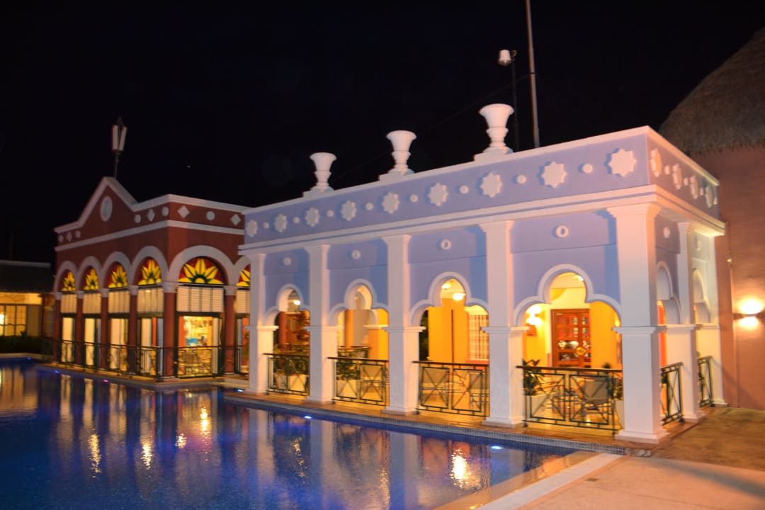 Hotelanlage mit Abendbeleuchtung Iberostar Selection Varadero
