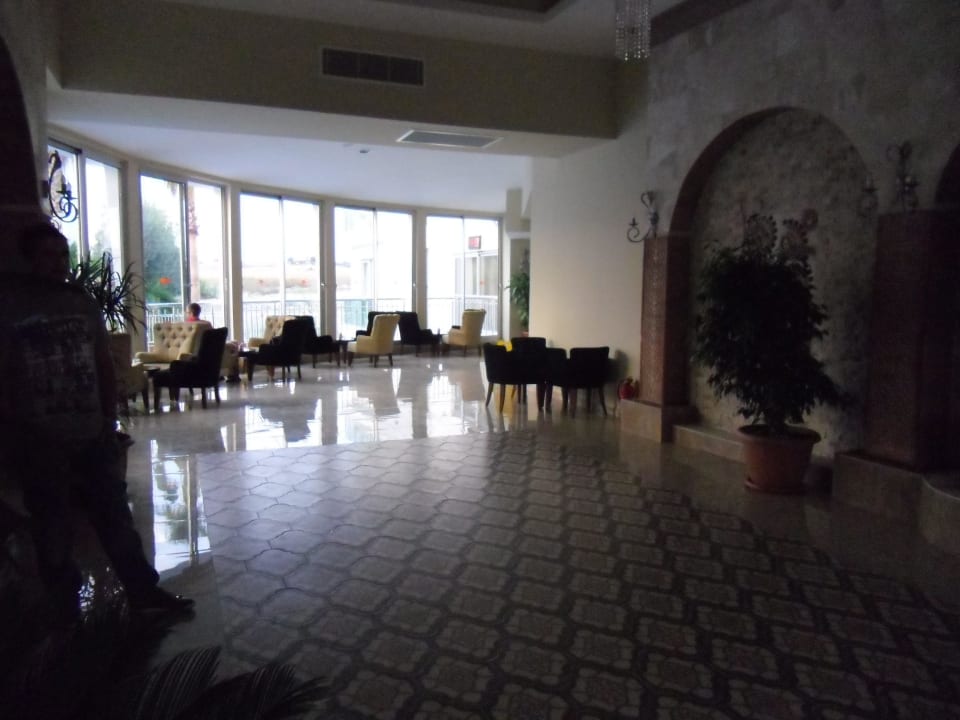 Weg zur Rezeption Merve Sun Hotel & Spa