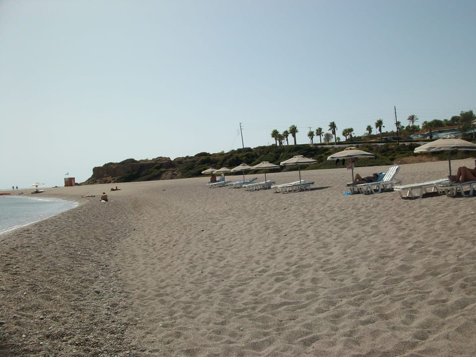 Der schöne ruhige Weitläufige Strand von Kiotari Ekaterini Hotel