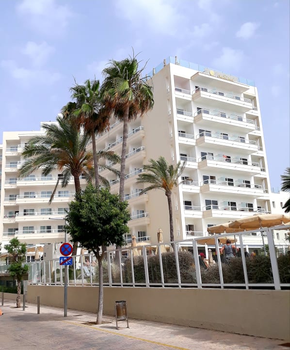 Außenansicht Sabina Hotel & Suites