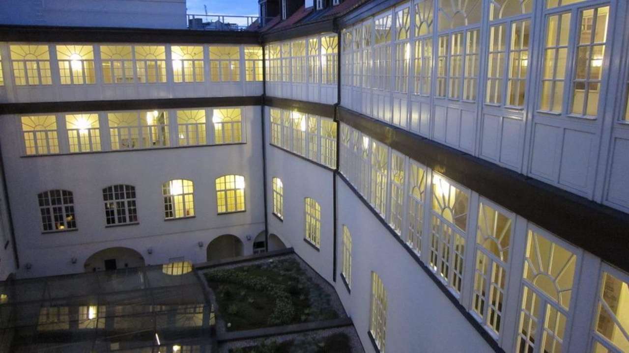 Inner court Hotel Golden Angel