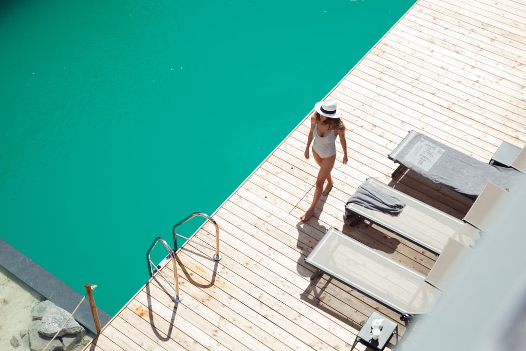 Pool All-Suite Resort Oetztal