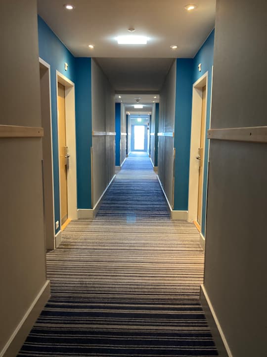 Zimmer Holiday Inn Express Genf - Airport