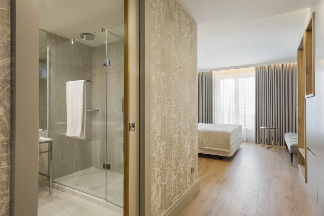 Zimmer acta The Avenue