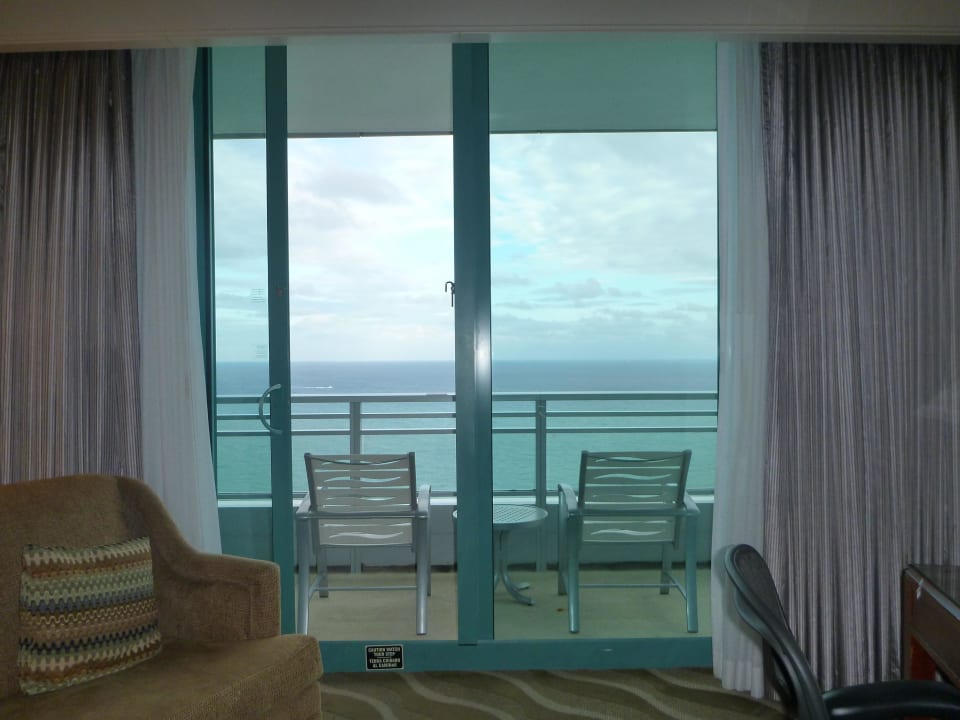 Oceanview Diplomat Resort & Spa Hollywood, Curio Collection by Hilton