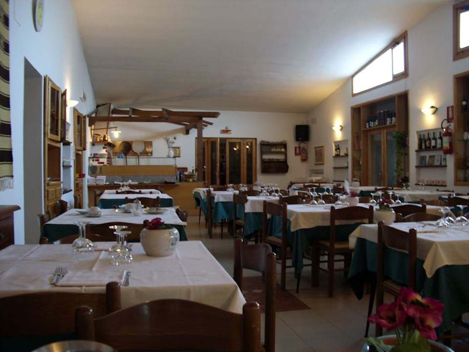 Restaurant Hotel Enis Monte Maccione
