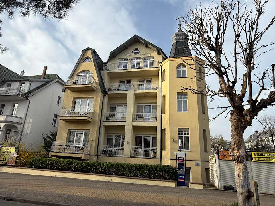 Außenansicht Villa Merry Spa & Wellness