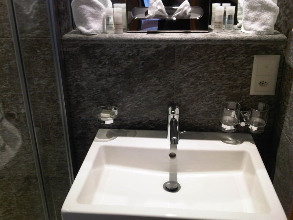 Badezimmer Hotel Crusch Alba