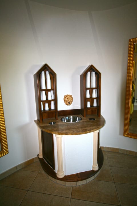 Wellness Trinktheke - traurig Hotel König Ludwig