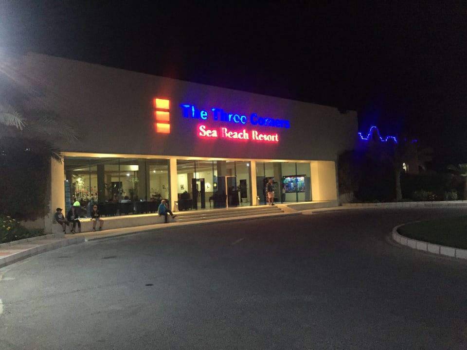 Lobby Three Corners Sea Beach Resort