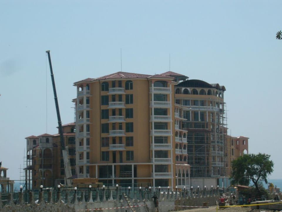 Bezugsfertig ab 15.06.07? Hotel Atrium Beach