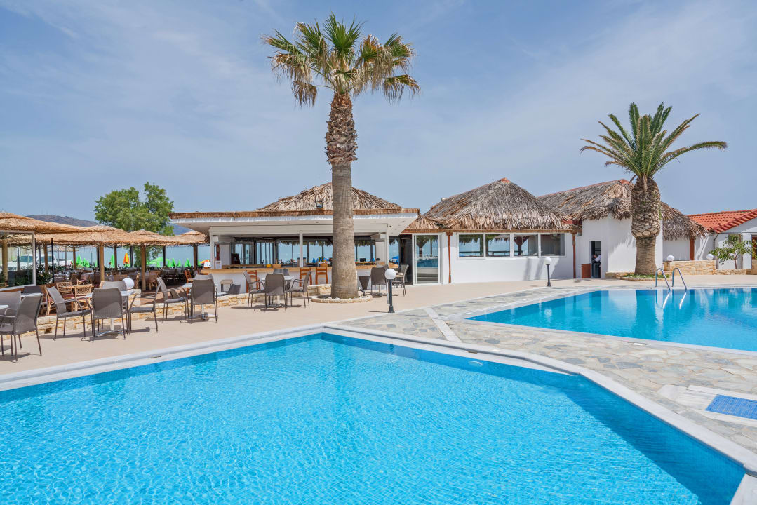 Pool HARPIN Happy Days Beach Hotel