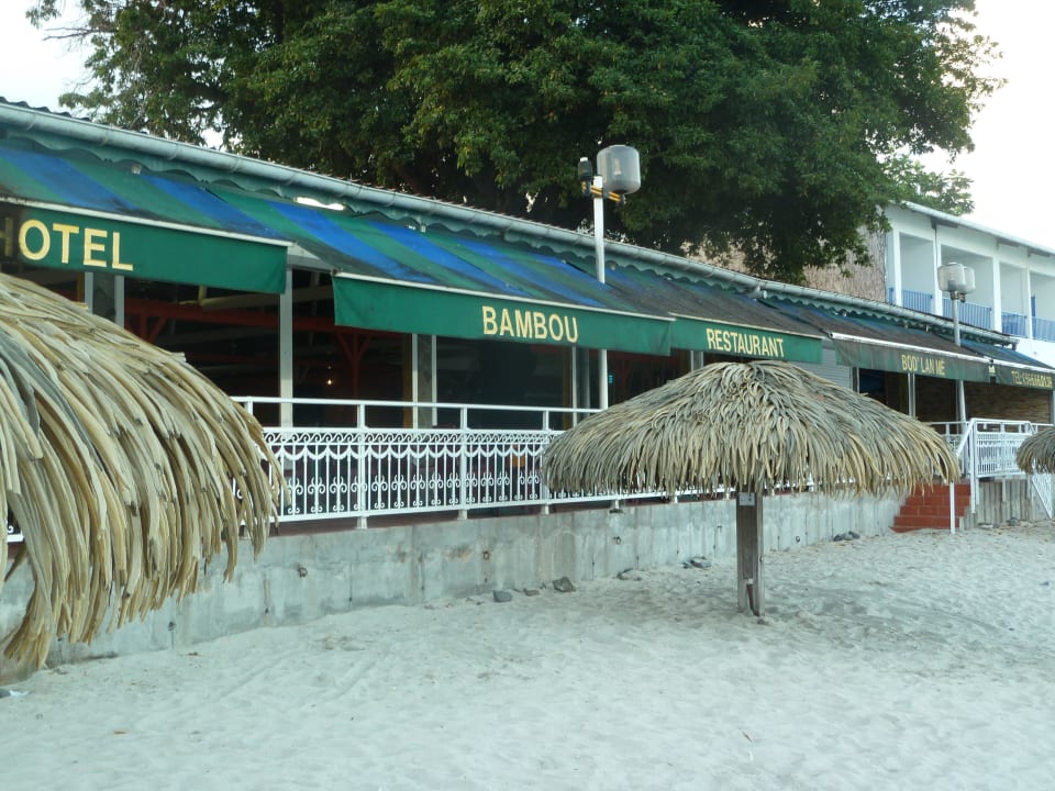Au bord de l'eau Hotel Bambou