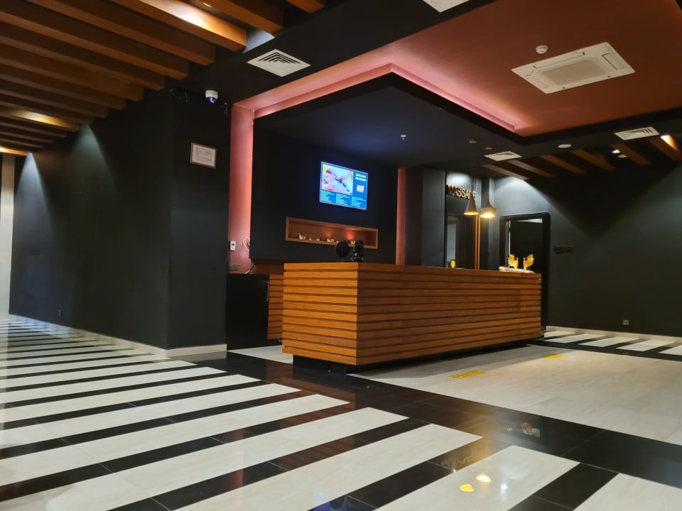 Lobby Side Sunport Hotel & Spa