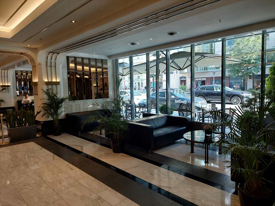 Lobby Hilton Prague Old Town