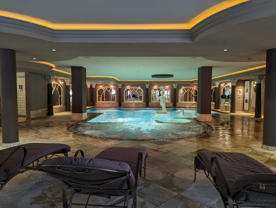 Pool Falkensteiner Hotel & Spa Falkensteinerhof