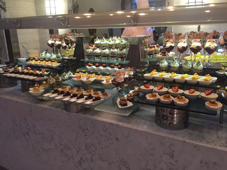 Restaurant Acanthus Cennet Barut Collection