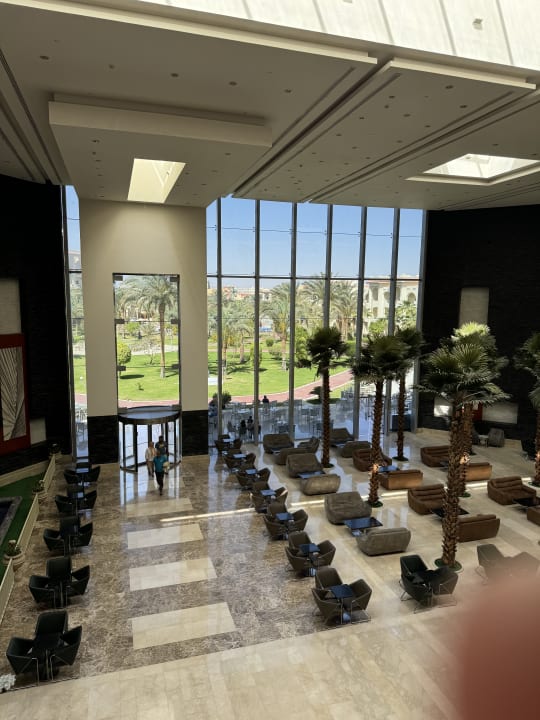 Lobby Serenity Alma Heights