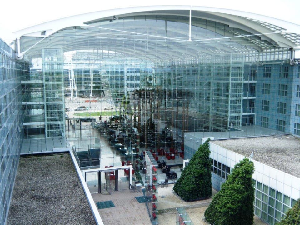 Außenansicht Hilton Munich Airport