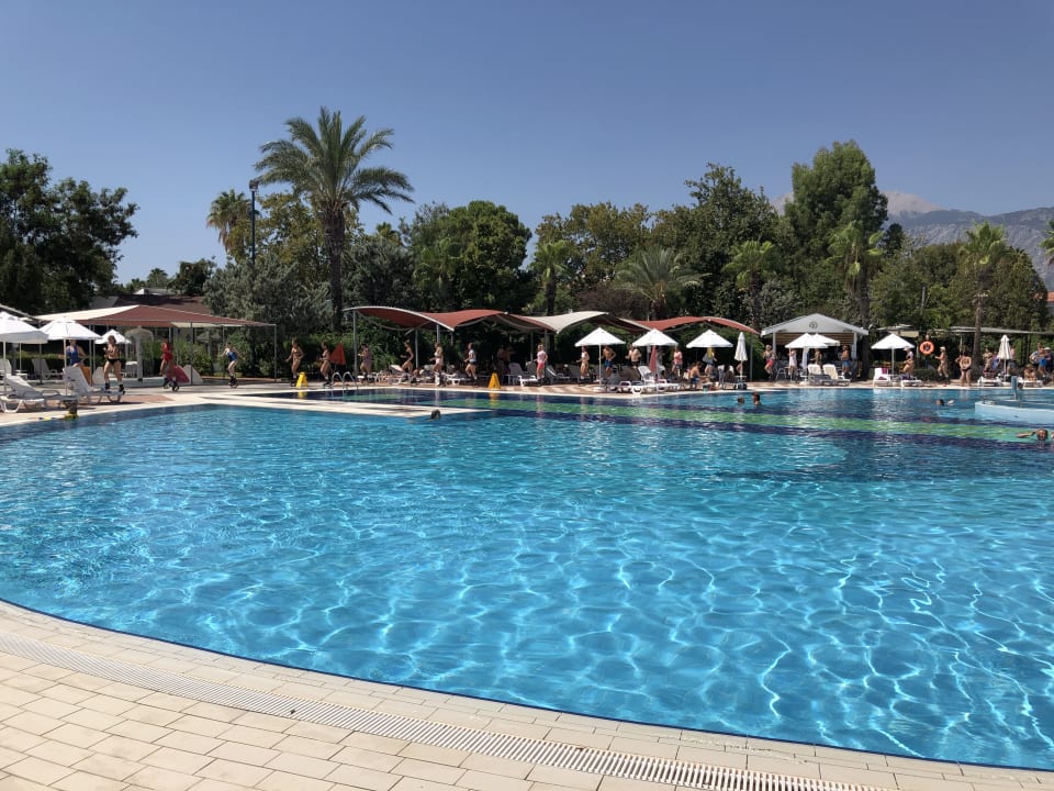 Pool Le Jardin Resort